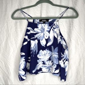 Lulu’s Blue Floral Flowy Crop Top